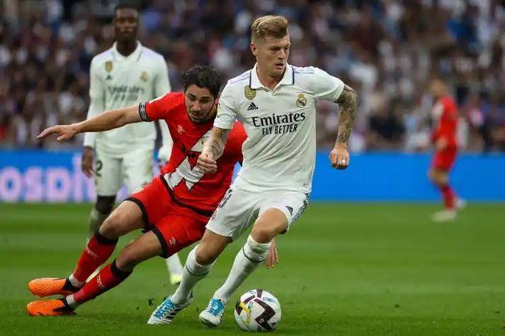 西甲焦点战前瞻：巴列卡诺 vs 巴塞罗那，精彩对决一触即发